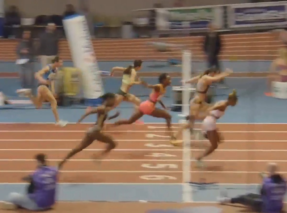 TopatletiekLive (@topatletieklive) on Twitter photo Zaterdagmiddag was de Metz Moselle Athlelor Indoor, met HEEL veel Nederlanders waaronder ook dubbels. 
Twee EK-limieten erbij (Ryan Clarke en Maureen Koster). 
Zie:
facebook.com/10006458503631…
Alle uitslagen: 
athle-liveresults.fr/competitions/8…
📸 Erik van Leeuwen  / Livestream Zaterdagmiddag was de Metz Moselle Athlelor Indoor, met HEEL veel Nederlanders waaronder ook dubbels. 
Twee EK-limieten erbij (Ryan Clarke en Maureen Koster). 
Zie:
facebook.com/10006458503631…
Alle uitslagen: 
athle-liveresults.fr/competitions/8…
📸 Erik van Leeuwen  / Livestream