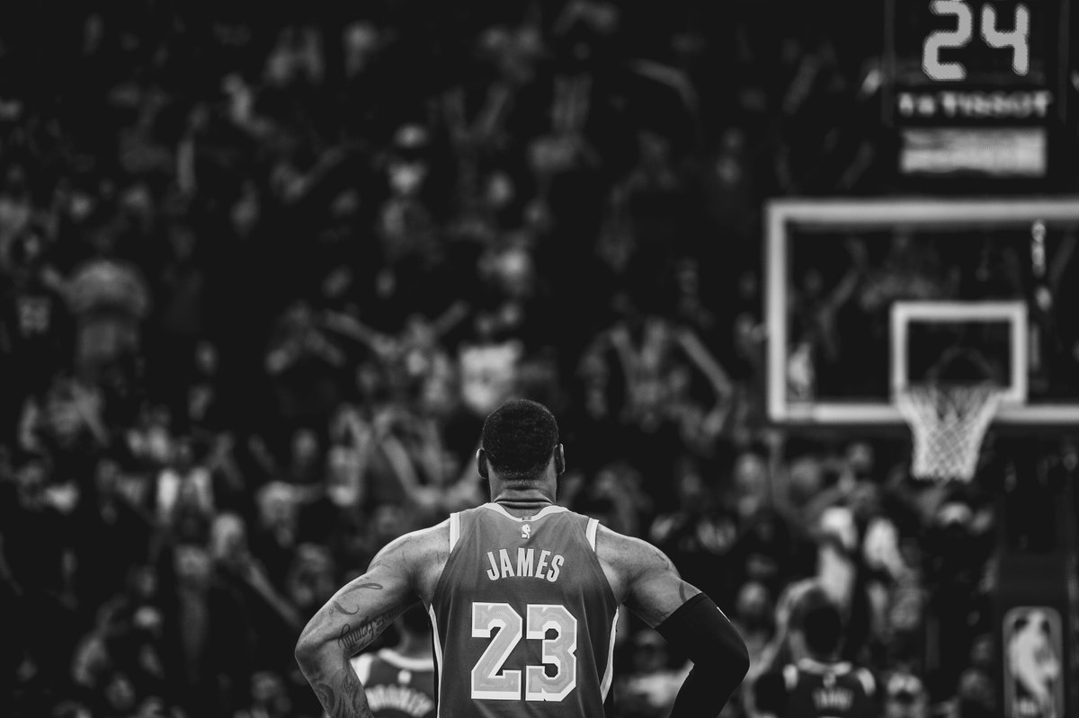 vsco's tweet image. VSCO presents Courtside — an exhibit during #NBAAllStar 2025. Join us Feb 14-16 in San Francisco.

View inspiring images, connect with photographers &amp;amp; hear from Squint, @murrminks, &amp;amp; @moseskinnah. Thank you to our partner, Cameras &amp;amp; Coffee Club. See more - vs.co/Jg7o/xlpx6o2o