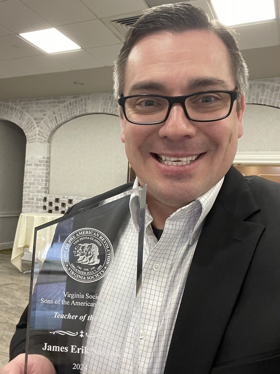 ClassicSassak's tweet photo. Thank you to the Virginia Society Sons of the American Revolution for this honor. I’m humbled and grateful by my selection as Teacher of the Year!  🇺🇸😃 https://t.co/X9t4jogjW7