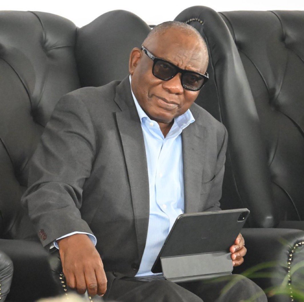 First President to cause a division between white people in South Africa 🔥

They’re insulting each on the internet and we watching 😭😭

Ankole is ahead ladies and gentlemen 😭