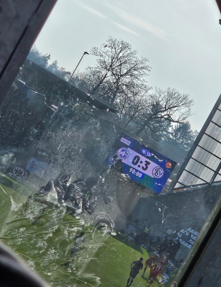 NiklasELV tweet media