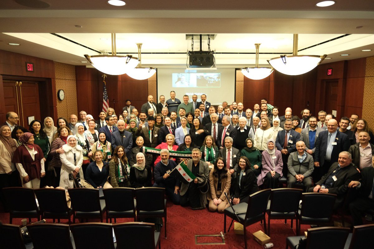 SecureSafeUSA's tweet image. Historic turnout, incredible energy, and an unforgettable two days on the Hill! 💚
C4SSA and ACS’s conference brought together a record-breaking crowd of passionate advocates, policymakers, and community leaders—all energized and united to help rebuild a new, free Syria! A huge…