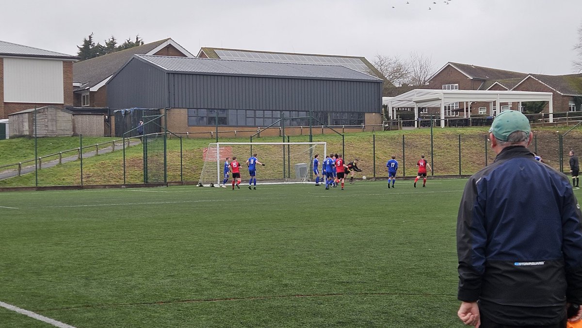 #Matchhopping this afternoon <a href="/CuckfieldFc/">Cuckfield Rangers FC ⚽️</a> 1 v <a href="/oxtedfc/">Oxted FC</a> 2 <a href="/MidSussexFL/">Mid-Sussex FL news</a> <a href="/NonLeagueCrowd/">Non League Crowds</a> <a href="/ThePNLP/">The Premier Non-League Podcast</a> <a href="/TheSnlf/">TheSNLF</a> <a href="/NonLeagueSussex/">Non-League Sussex</a> <a href="/SBTSPod/">| Sussex By The Sea Podcast |</a>