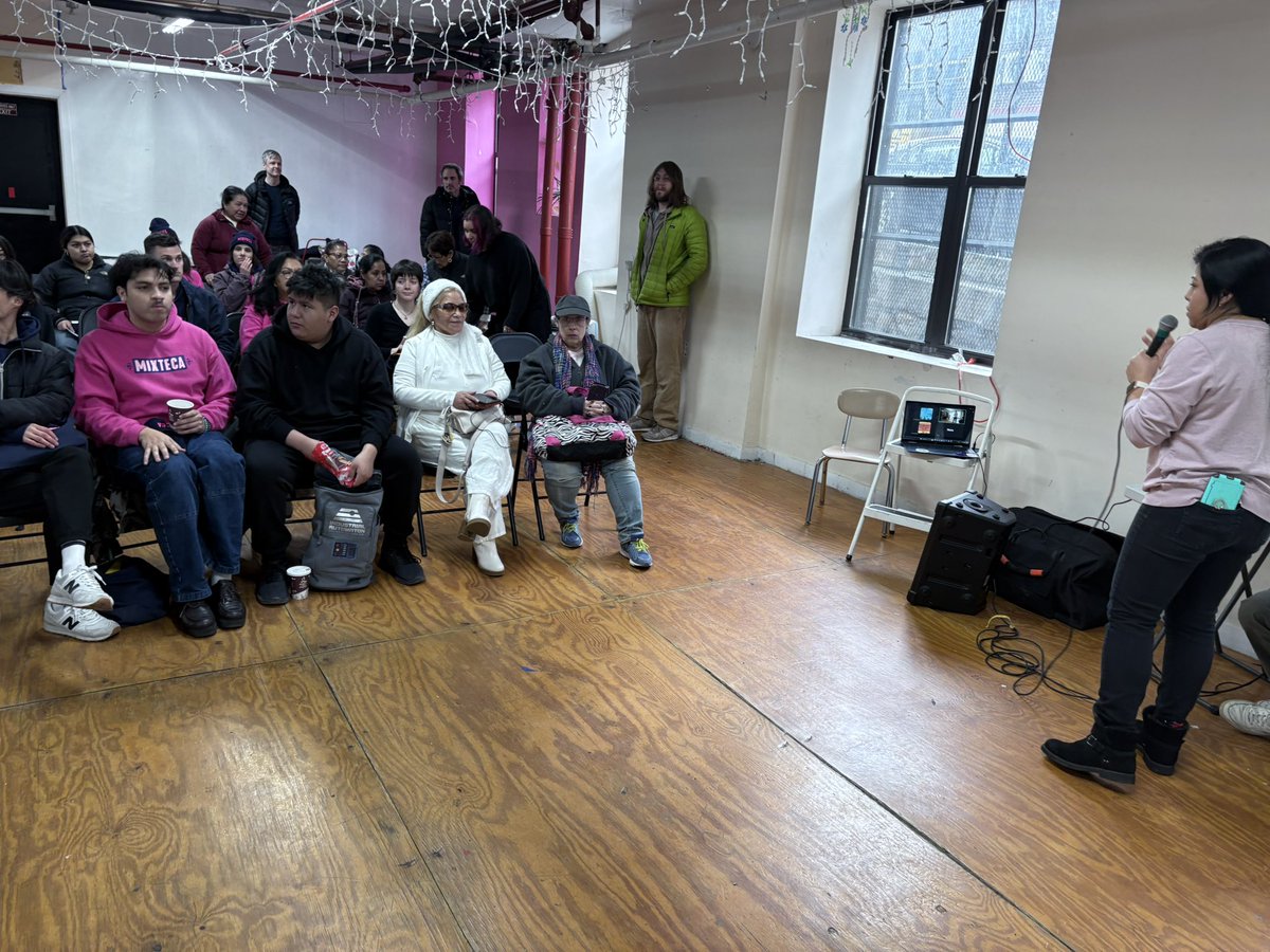 South Brooklyn DSA πΉ #TaxTheRich π€ (@sbkdsa) on Twitter photo Perfect Saturday afternoon: Organizing together and fighting back with democratic socialist <a href="/marcelaforny/">Marcela Mitaynes ηͺεζ η±³ε¦ζ―</a> in Sunset Park! Perfect Saturday afternoon: Organizing together and fighting back with democratic socialist <a href="/marcelaforny/">Marcela Mitaynes ηͺεζ η±³ε¦ζ―</a> in Sunset Park!