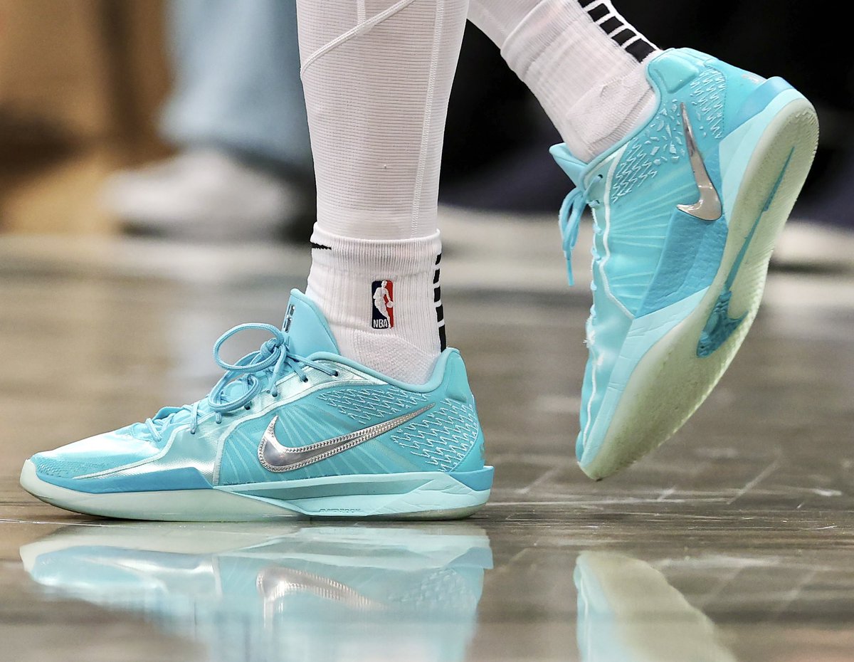 Women’s signature basketball shoes 🤝 NBA

<a href="/_ajawilson22/">A'ja Wilson</a> <a href="/sabrina_i20/">Sabrina Ionescu</a> <a href="/raf_tyler/">Tyler Herro</a> <a href="/Bam1of1/">13am Adebayo</a>