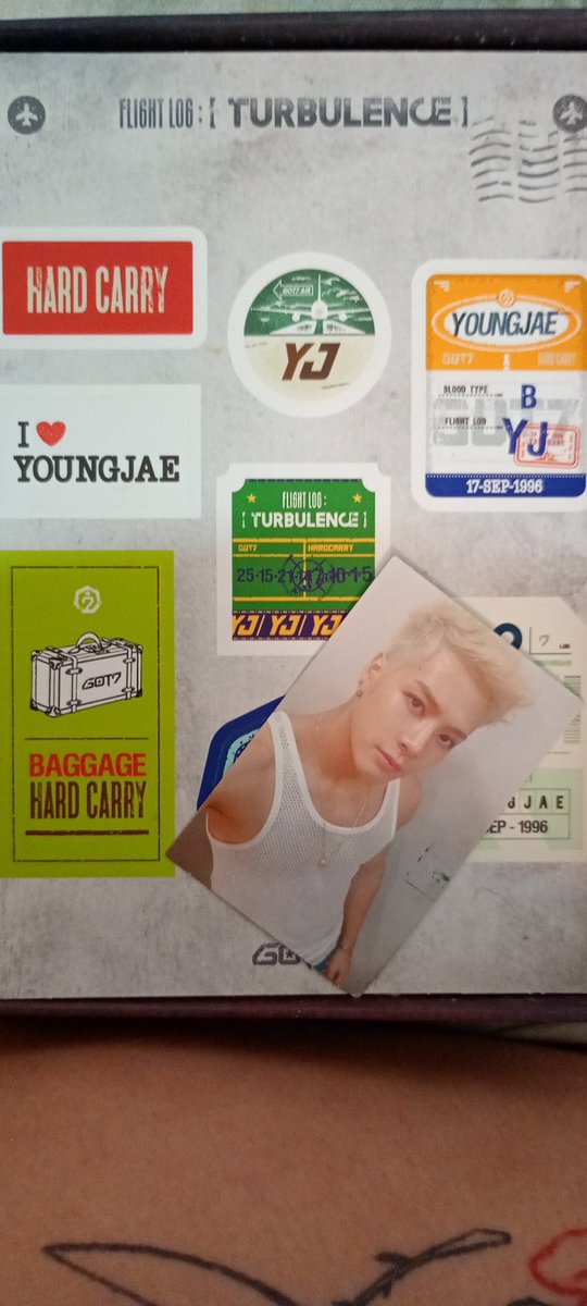 Saytaehyun's tweet photo. Nem os adesivos eu usei kdksks https://t.co/LMaw2Hggov