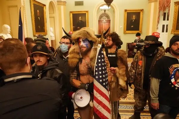 Cflores_77's tweet photo. @libsoftiktok and y’all wanna talk about peaceful protests 😂😂😂😂 https://t.co/hH3oMBJNNj