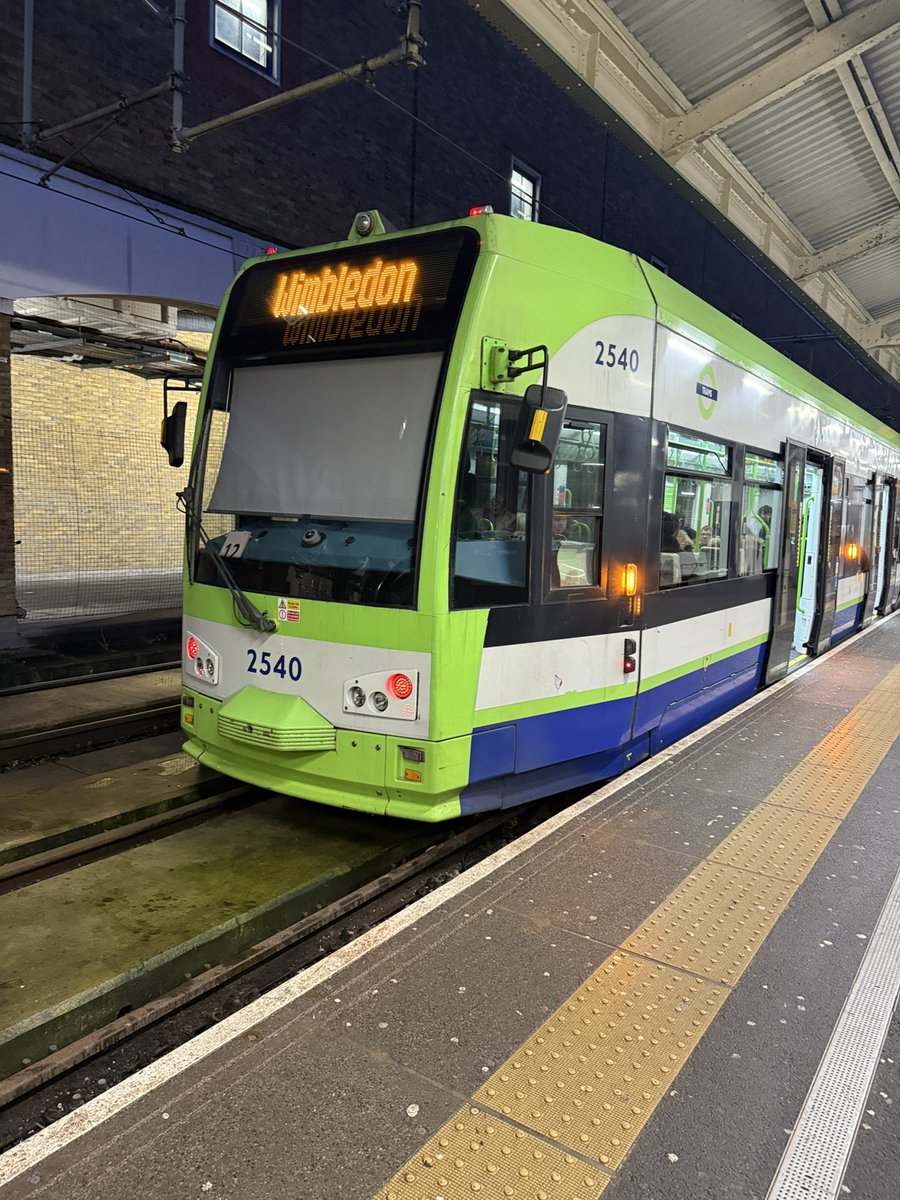 TimSEaston's tweet image. After I finished in the exhibition after 3 hours I went on an orbital trip round London travelling on #docklandslightrailway #jubilerline #Windrushline @SouthernRailUK #londontrams #districtline and finally #hammersmithandcity