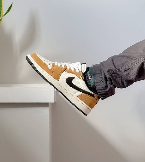 aj1 rookie of the year on feet