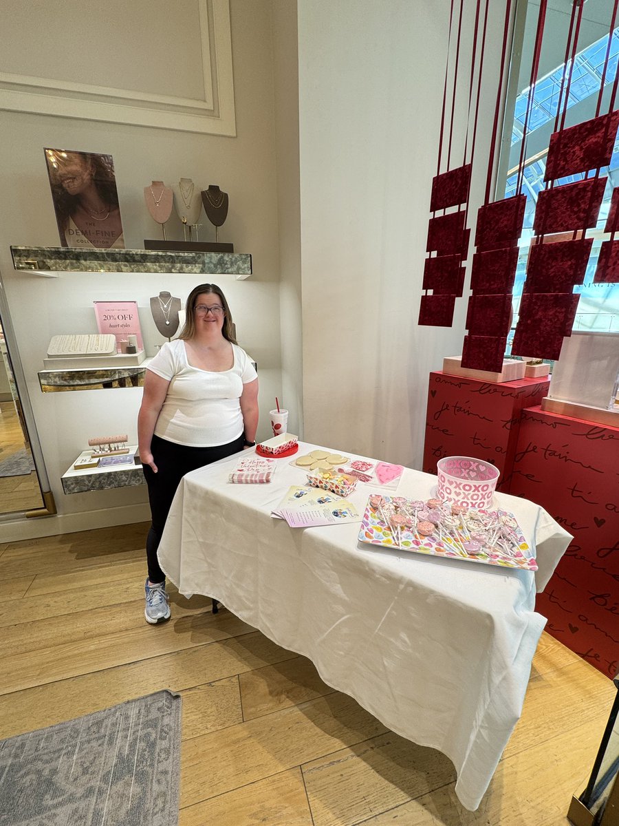 Britt LOVES <a href="/KendraScott/">kendrascott</a>! ✨Their jewelry is gorgeous, but what we really love is how much they give back. Let’s keep spreading kindness &amp; alleviating childhood poverty together! 🫶 #BrittsBunch #KendraScott #GiveBack