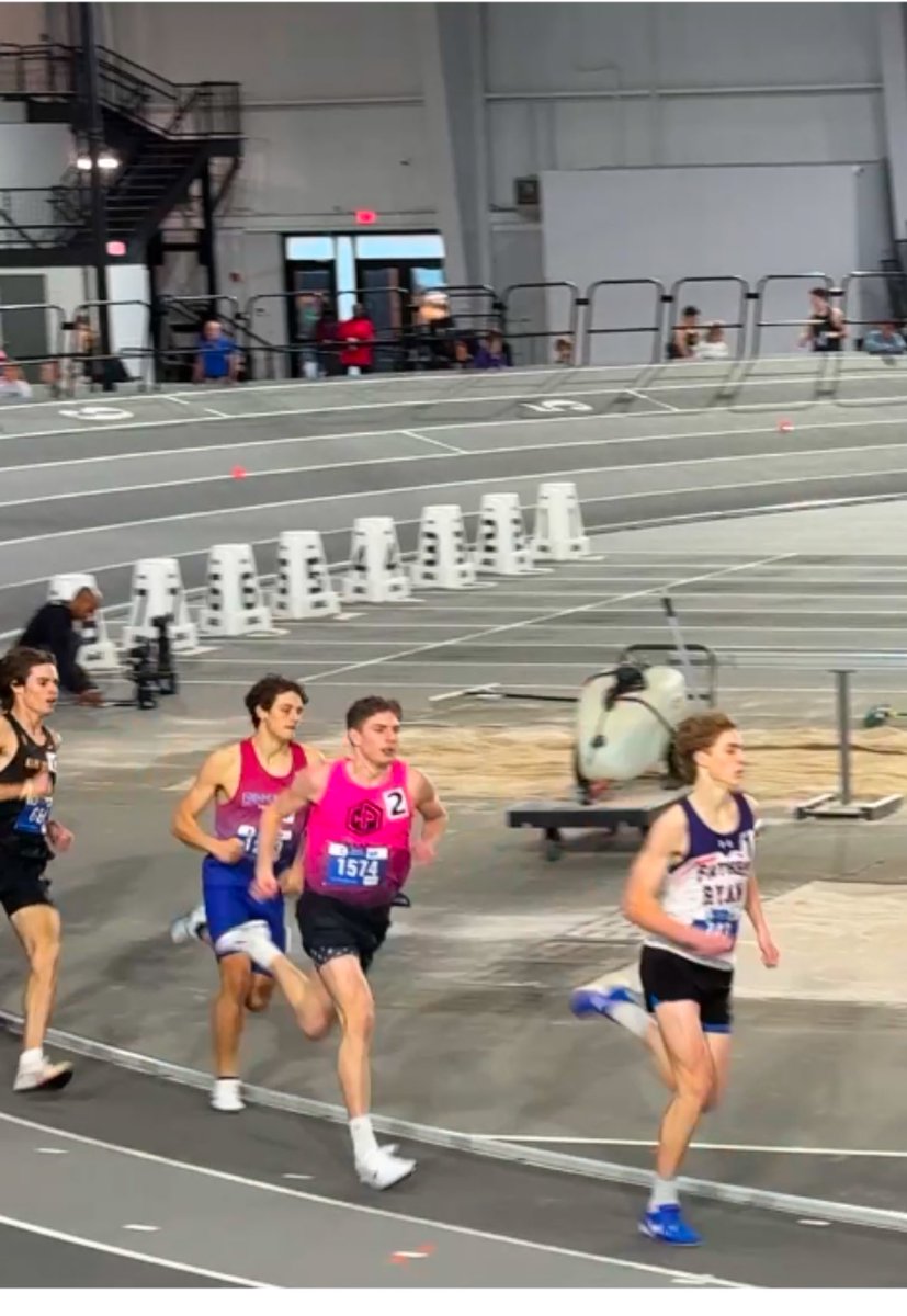 Ilarrison's tweet image. With today’s indoor time 1:57.43  @WillLarris17 Qualified for the New Balance Indoor Nationals in Baltimore 
Lets go!