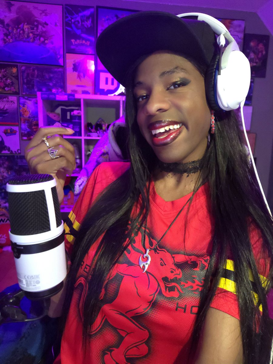 Obsydianyte's tweet photo. We LIVE with #CoreKeepers with the lovely gang yall!! Come through and spelunk, build, and take out creeps with us!

Let us pray the caves are kind!

https://t.co/ejBmNg3hA9 https://t.co/x4L6VvJ3WU