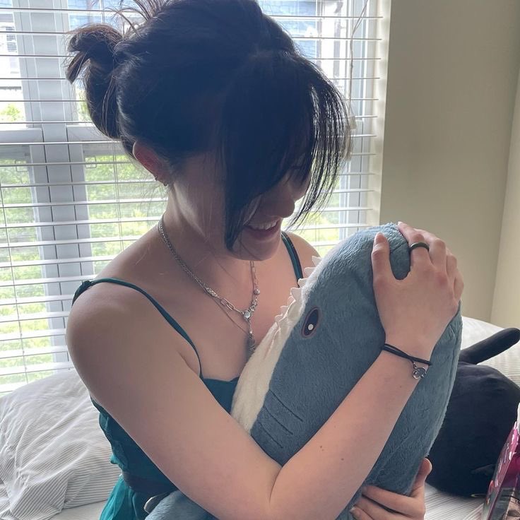cloudzcarers's tweet photo. cg who acts silly with you and treats your plushies like their own babies ^^  🔱 https://t.co/KZ2ugs2fmM