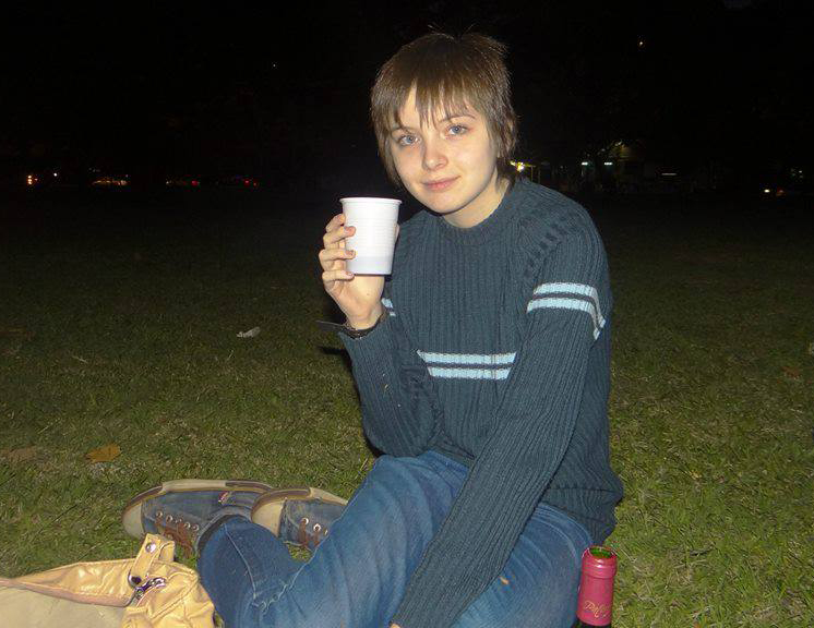 A los 15 años pasé x una etapa masculina. Agradezco q en ese momento no existía la agenda WOKE y nadie me convenció de hacerme una cirugía de cambio de sexo. Dicen q el género es fluido, pero militan intervenciones permanentes en adolescentes q todavía no se conocen a si mismos