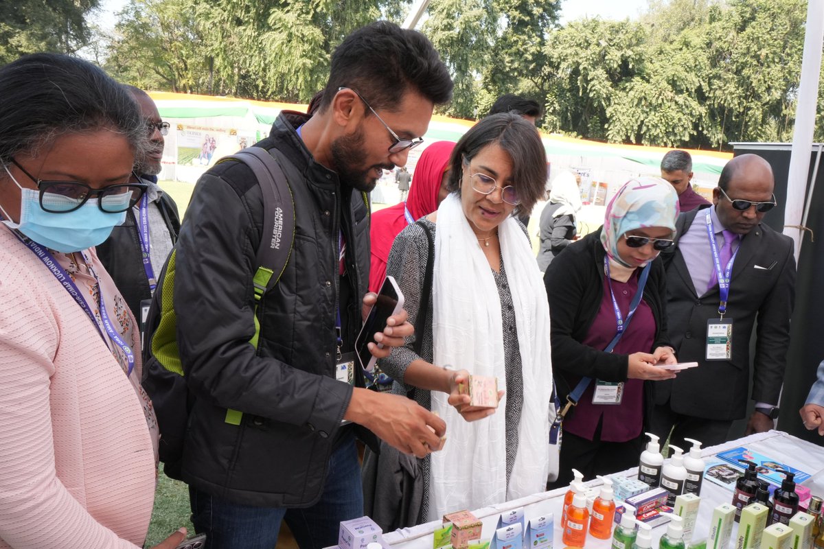 csir_iora's tweet photo. On February 8, 2025, delegates from IORA member states visited a flower exhibition and explored value-added products and technologies from CSIR, ICAR, and other institutes at the Governor's House in Lucknow, India.@IORAofficial @CSIRCIMAP https://t.co/bnY5acKj2R