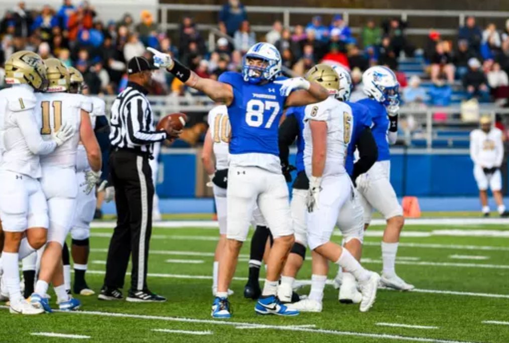 OfficialBenjii's tweet photo. After A Great Visit and Conversation With @CoachLinnAState, Im Blessed To Receive My First Offer From Alfred State! @ALFREDSTATEFB @mrvega53 @kennedyknights_ @coachog__ https://t.co/jfEwIuoOZa