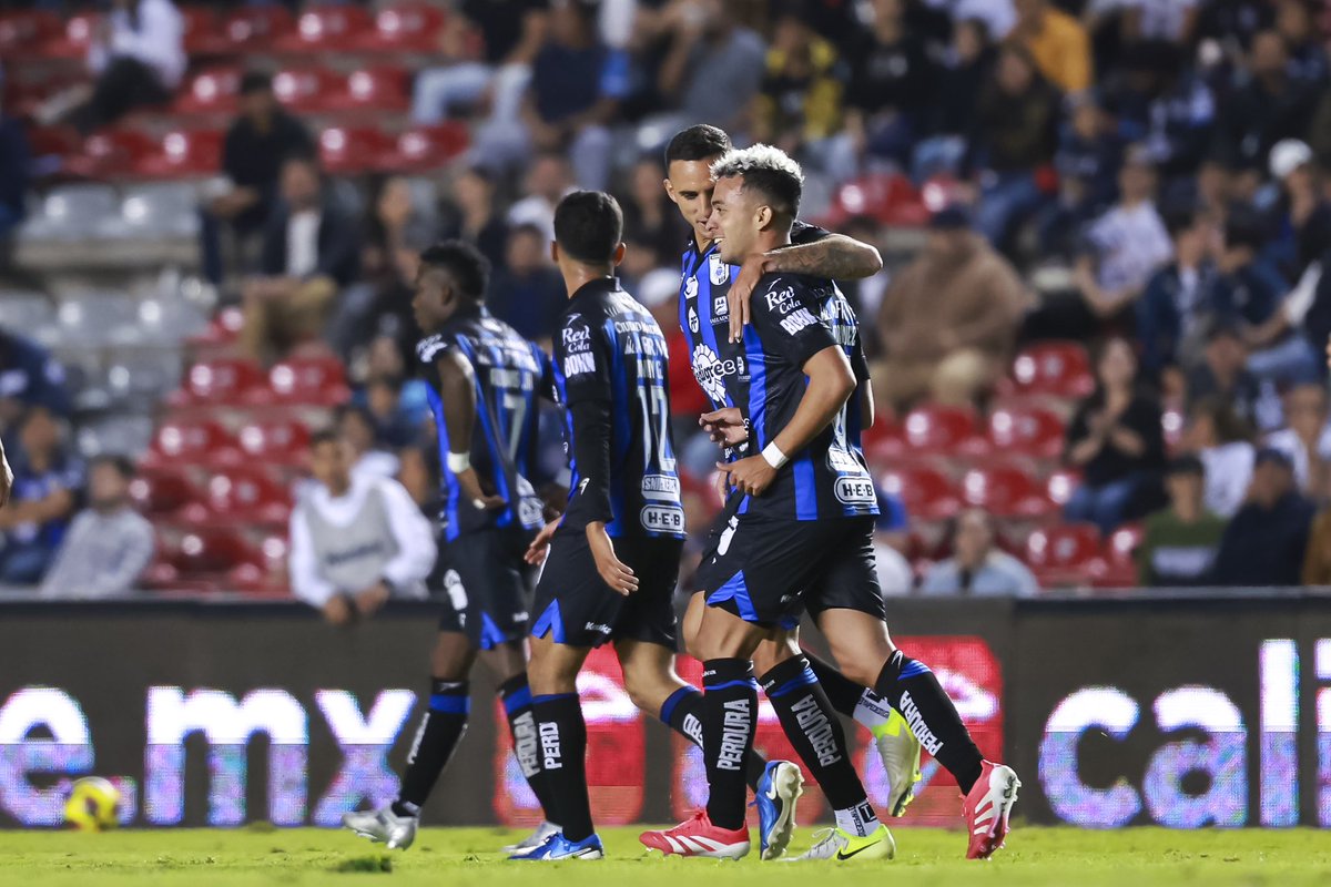 LuquiiRodriguez's tweet photo. El clásico se quedó en casa 🔵⚫️🐓 https://t.co/iGigUNCLof