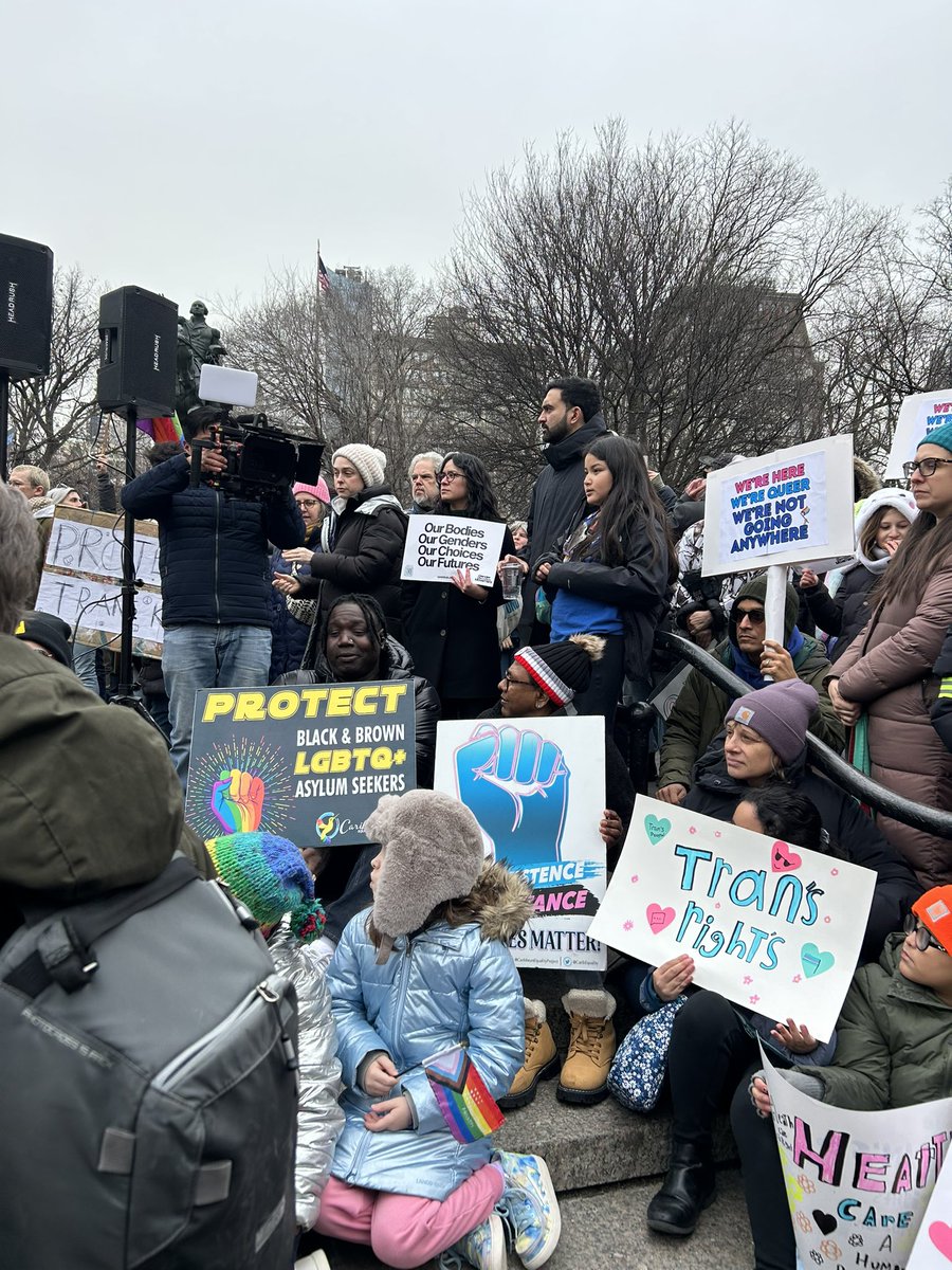 Claire Valdez tweet media