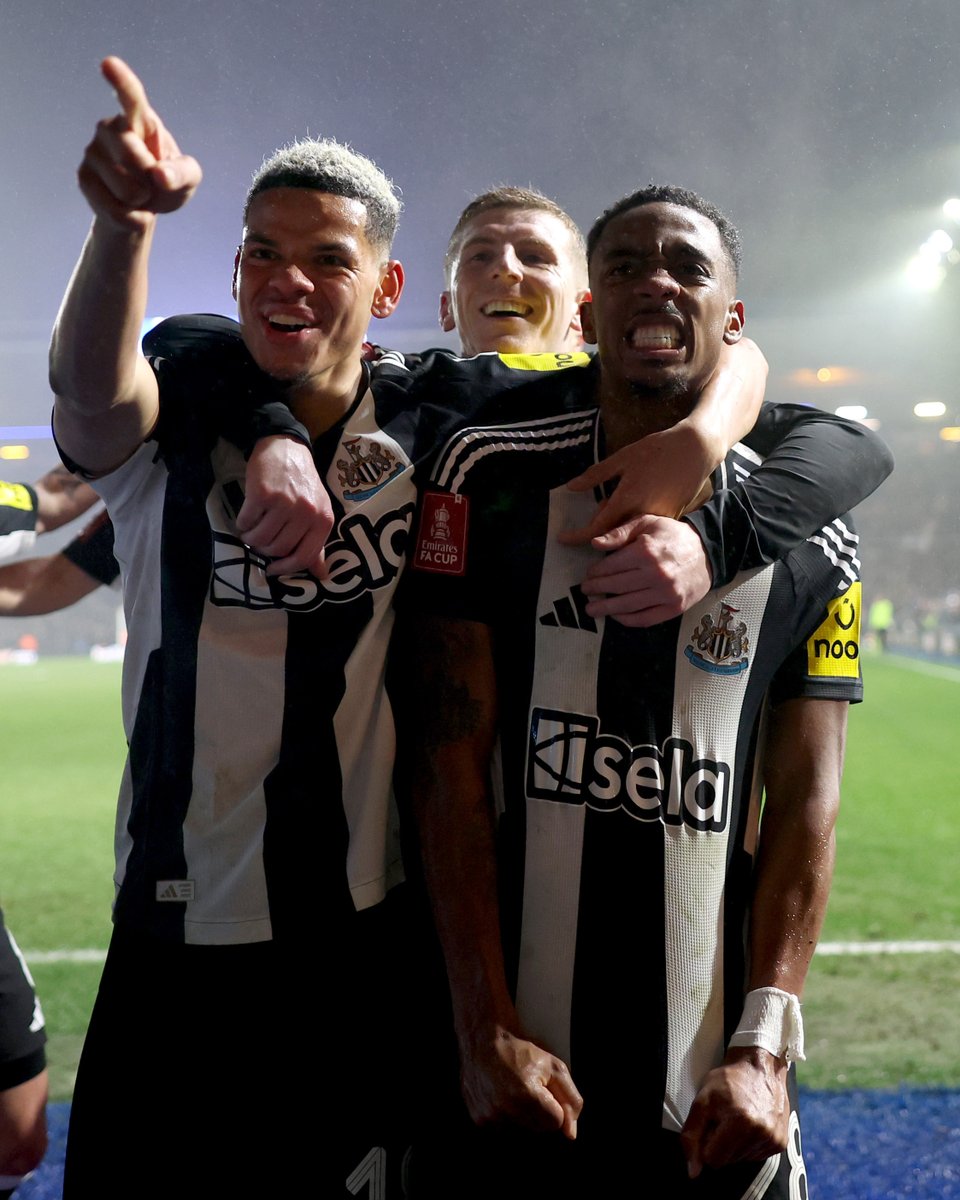 GET IN! 👊