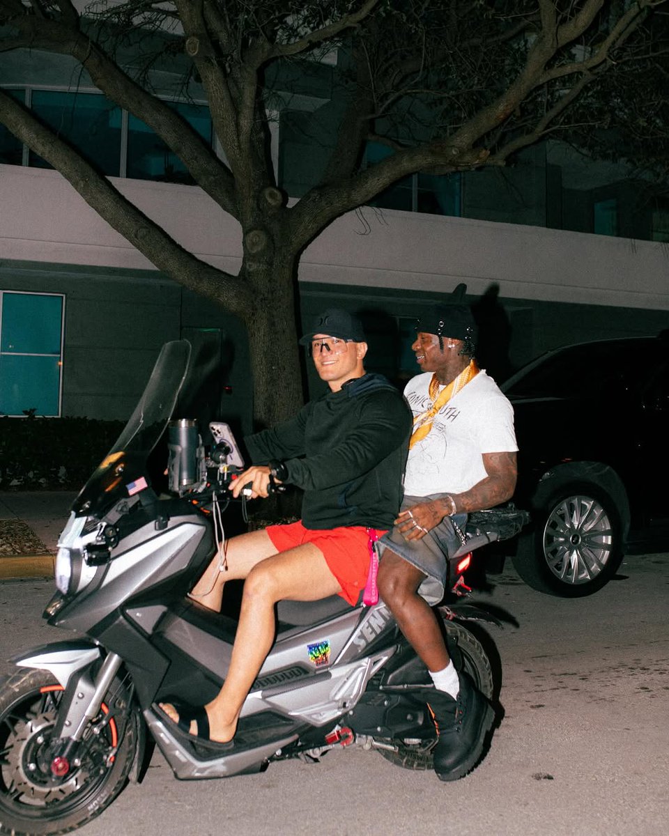 SnehQueenBee's tweet image. 🪖🪖🪖🪖🪖🪖🪖