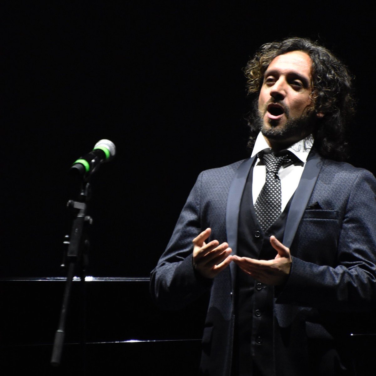 MarcoCiardoMC's tweet photo. 2025 中意 艺术节 🇨🇳🇮🇹
FESTIVAL D’ARTE CINA E ITALIA 
- 
Teatro Ghione, Roma 
#concert #italia #china #marcociardo #tenor https://t.co/2UwhYxMGk9