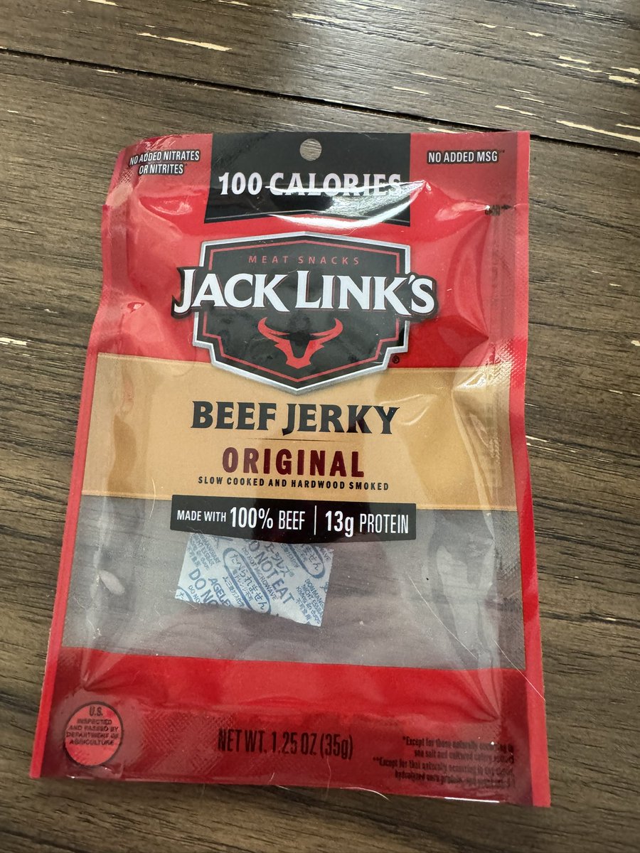 SpaceRayDio's tweet photo. @JackLinks did yall start making invisible beef jerky? Haven’t tried it yet but hope it’s as good as the original https://t.co/M42TtJ87Gi
