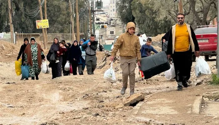 Jaradat2025's tweet photo. Since the start of the Israeli military operation "#IronWall" in the northern West Bank, the #terrorist IOF has displaced about 29,000 Palestinians from the town of #Tamoun and the camps of #Jenin, #NourShams, #Tulkarm, and #AlFaraa. https://t.co/fHPmvodu6g