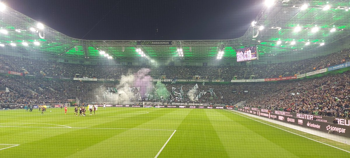 dion1305's tweet photo. Gladbach 1-1 Frankfurt https://t.co/iPSlMmbcoi