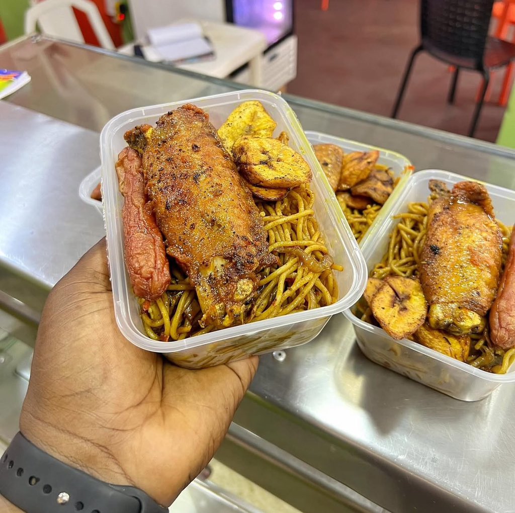 imole__olorun's tweet photo. How much do you sell spaghetti and turkey in your area?

I sell for just 3200!!
Why don’t you make me your vendor? https://t.co/FWxx3gokvo