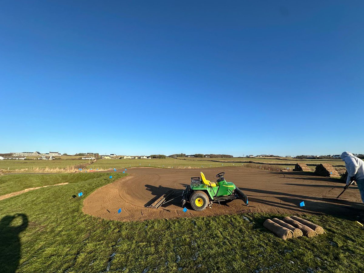 Davidonsitegolf's tweet photo. When the greens turf did arrive we set  to reprep the putting surface and then began the process of the installation. Just as the surrounds, the beautiful contouring and new pin positions revealed themselves by the end of the day. https://t.co/1UNKpDbmP0