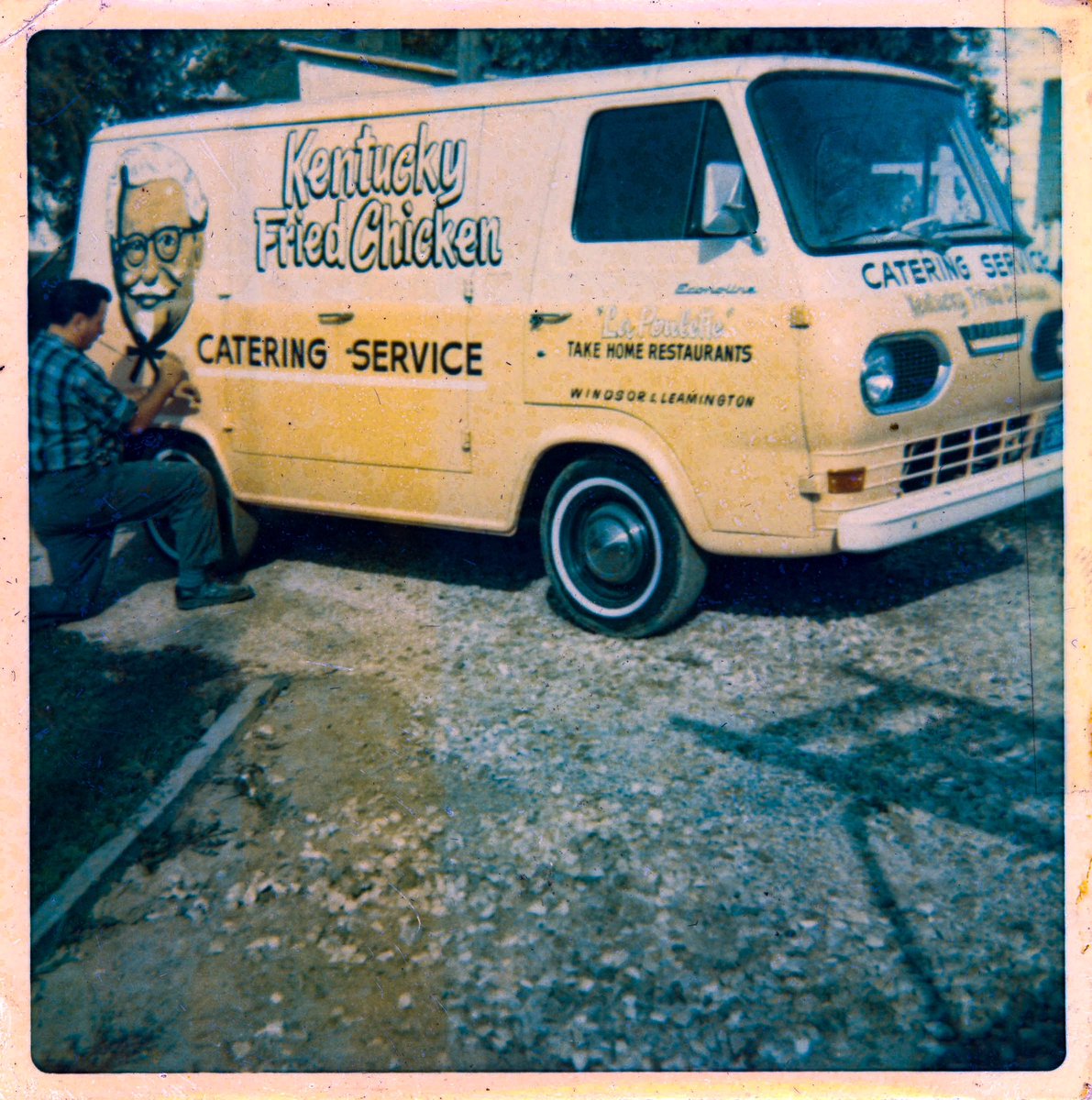Oliver_Signs's tweet photo. Kentucky Fried Chicken (@kfc) catering vehicles lettered by Larry Oliver back in the 1970s. These vehicles would deliver take out orders in and around the town of Essex, Ontario. #KFC #catering #vehilcewraps #delivery #marketing https://t.co/NEhHzHLDZC