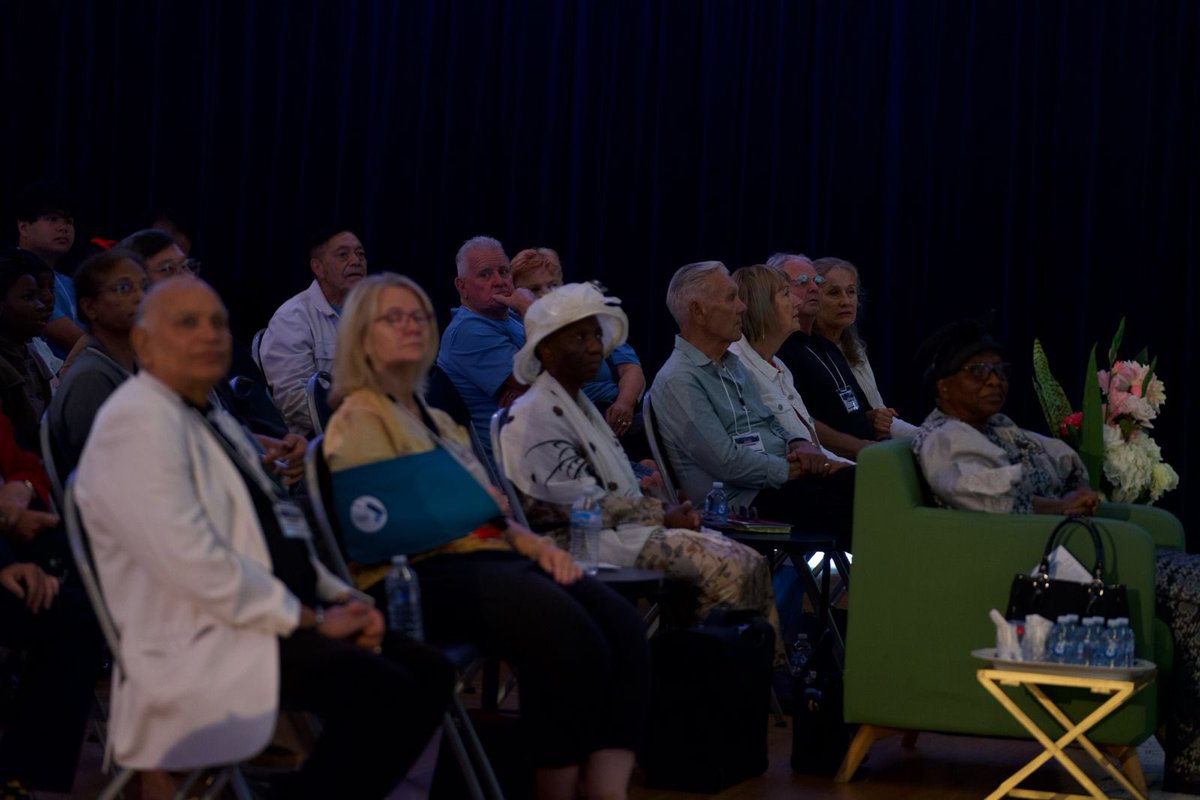 pastorwf_kumuyi's tweet photo. My heart is full of gratitude for the outpouring of God's love during the ongoing @TheGCKHQ programs in Melbourne and Cairns, Australia.  It has been a privilege to witness the transformative power of the Gospel firsthand.  The hunger for God's word is evident, and the response has been overwhelming.  

We've seen lives changed, hope restored, and a renewed sense of purpose ignited.  Truly, God's grace is sufficient. 

It's a testament to the fact that the Gospel is for every creature, transcending borders, tribes, and races.  To God be all the glory! #GCKAustralia