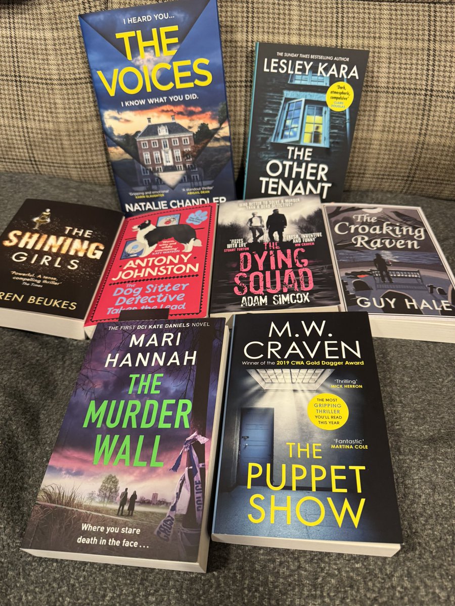 HelenaThomas's tweet photo. Had such a gorgeous day at @StockportNoir today, and very happy with my haul from @SerenityRomiley. Fabulous to hear from so many great authors - really inspired to get reading now! #StockportNoir https://t.co/b4sXTTLdWn