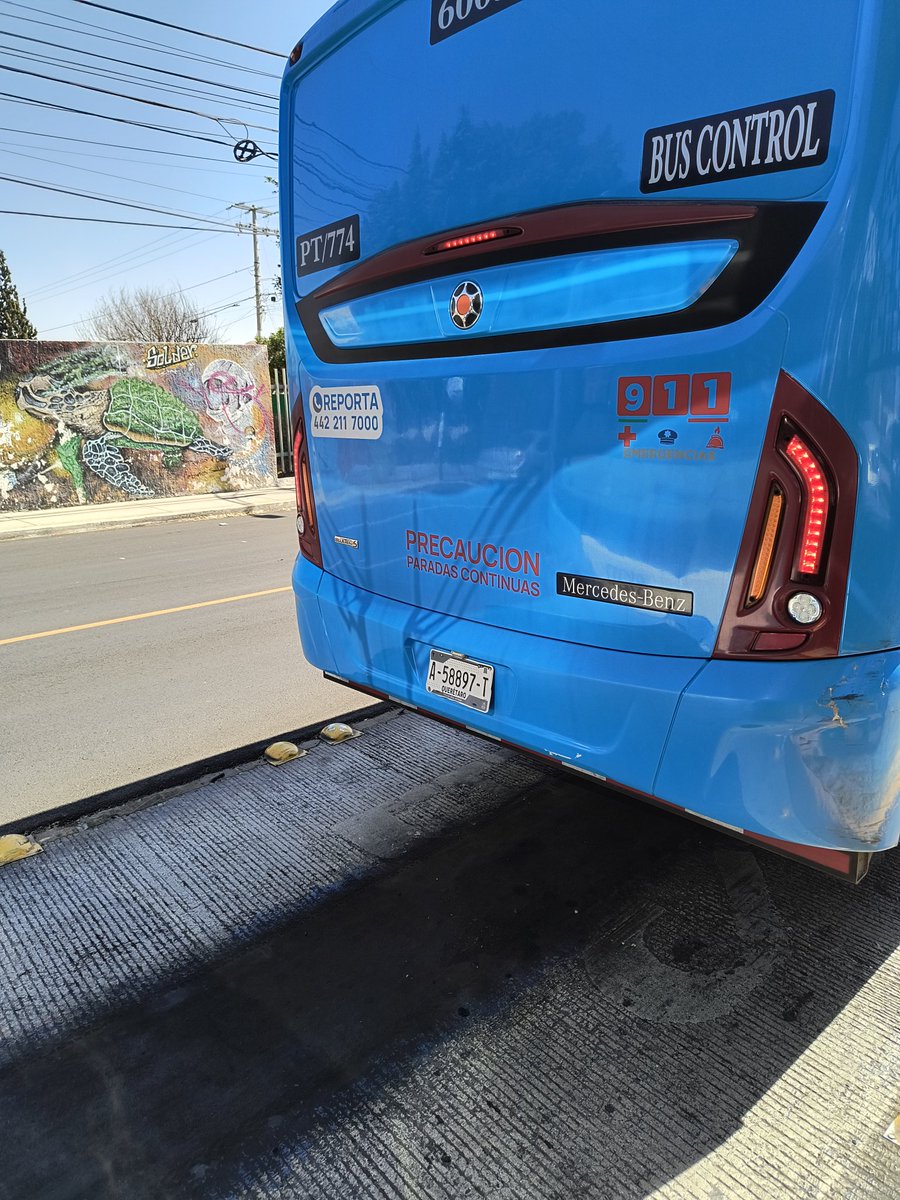 bchaine's tweet photo. @QrobusO La ruta en la foto no está trabajando. La ruta 57 siempre es lo mismo, dejan de trabajar temprano, son groseros y manejan de la chingada https://t.co/Opo1fHQlh3