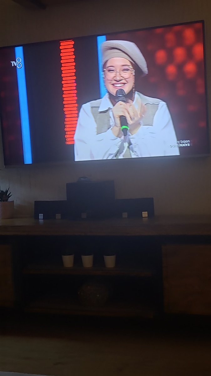 eminemirim's tweet photo. Cokk tatli bir kız enerji dolu tarzı herseyi harikaa cok sevimli 🩷✅️#osestürkiye #fundakayacik #tv8 https://t.co/z3N7YXdVOx