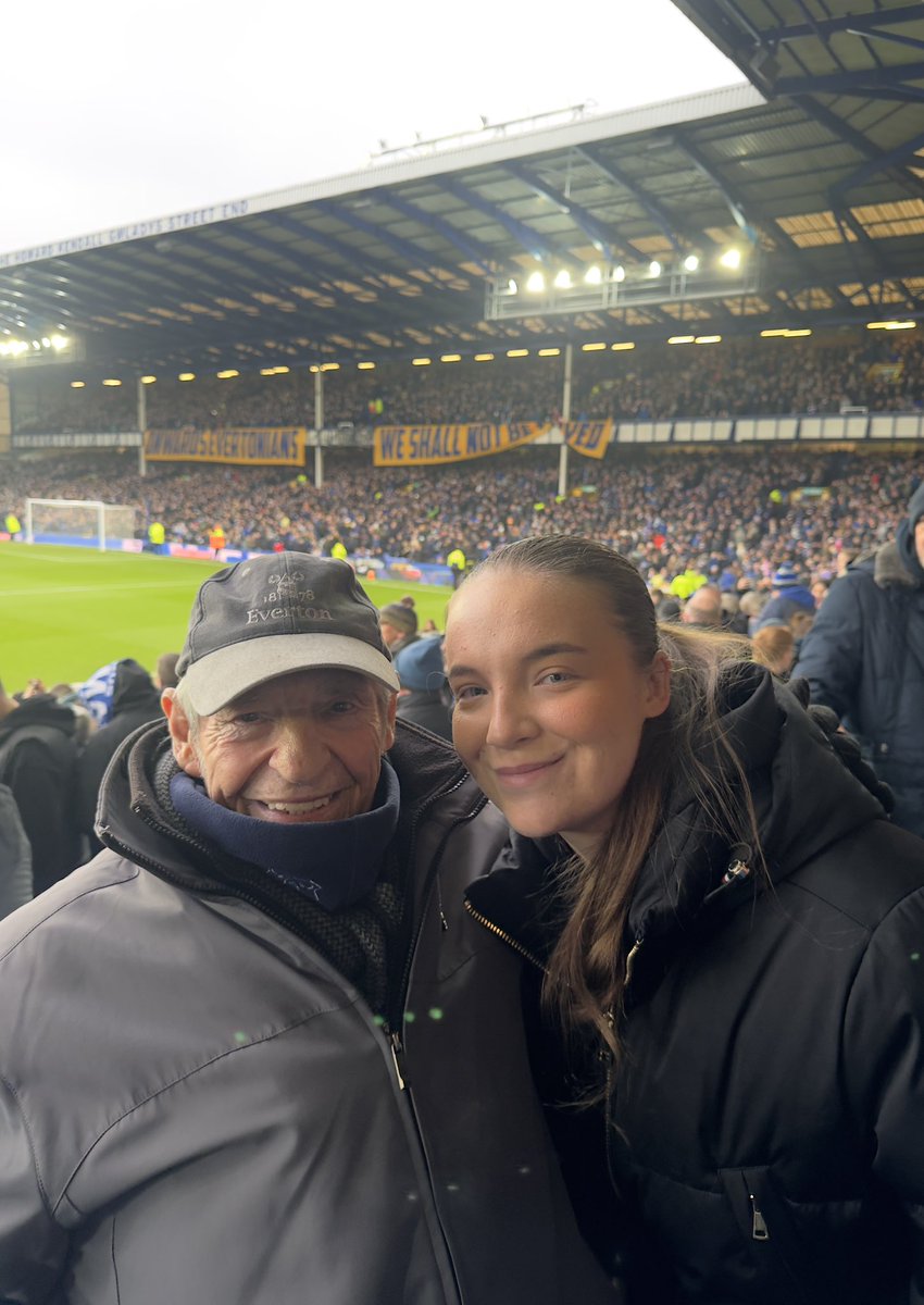 87 years old, and most likely my Grandad’s last game at Goodison 🥹 

Thank you, Grandad for introducing me to the torture of Everton. Here’s to hopefully plenty more matches together at BMD 💙