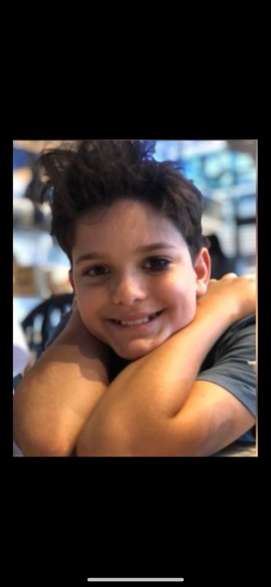 Bu çocuğun adı Mattia Ahmet.
14 yaşında. Kalbinden bıçaklanarak öldürüldü. 
Sokaklarda dev gibi büyüyen kötülüğün, güvensizliğin kurbanı oldu bir can parçası İstanbul’da bir hiç uğruna
“Acıyı hissediyorsan canlısın!”
Ah be çocuk, ailene sabır dilemekten başka çarem yok. 🌹üzgünüm