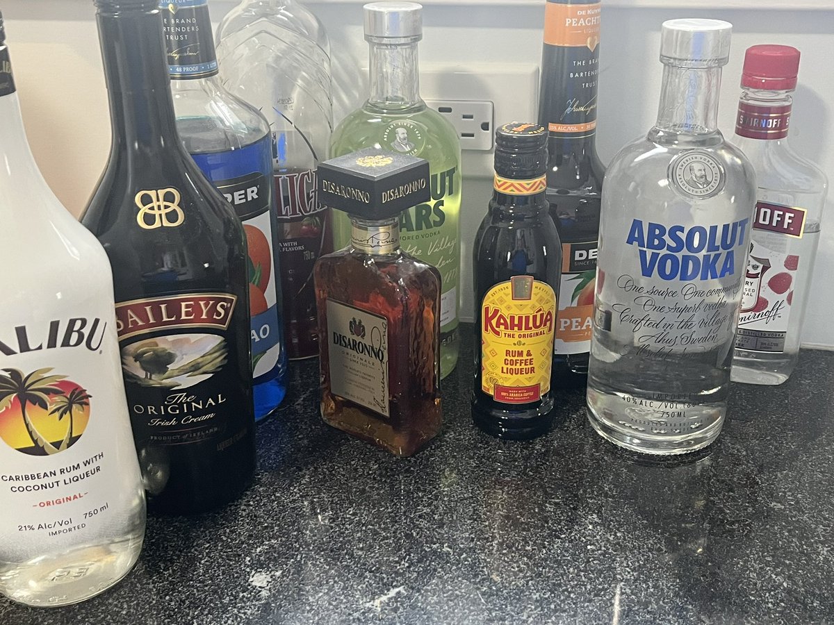 devoosha's tweet image. #DrinkWriteDrawKlance

Ready to go!  Three drinks in!  A Deep Throat, a Screaming Orgasm, and now on the Oral Sex on the Beach.  Whee!