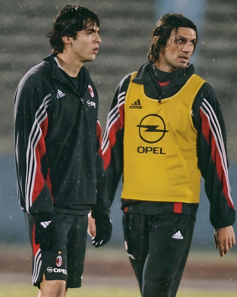 futnostalgico's tweet photo. Kaká e Maldini 🤩 https://t.co/kimYUxnHem