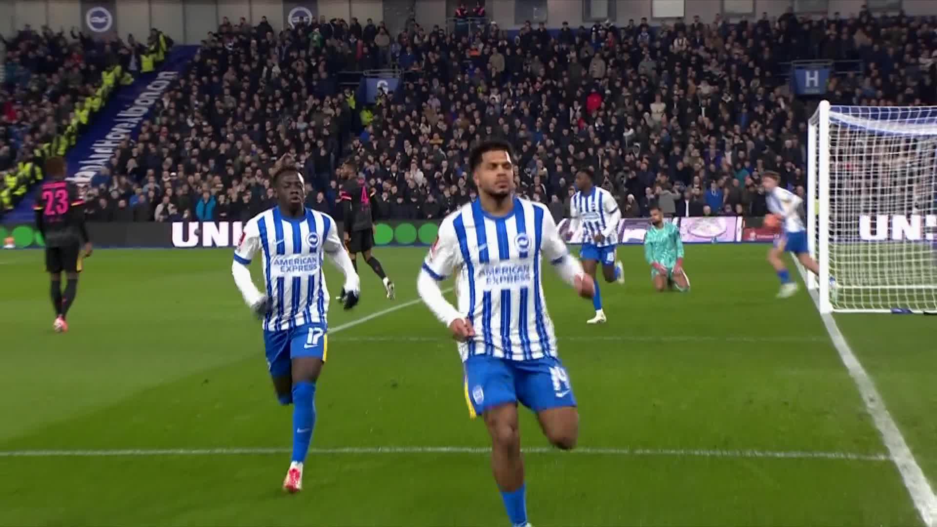 Georginio Rutter with a perfectly placed header for @OfficialBHAFC 🔵⚪️#EmiratesFACup