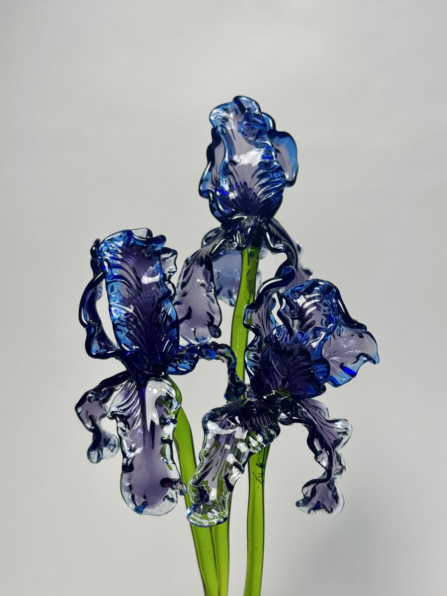 Ну и куда же без цветов