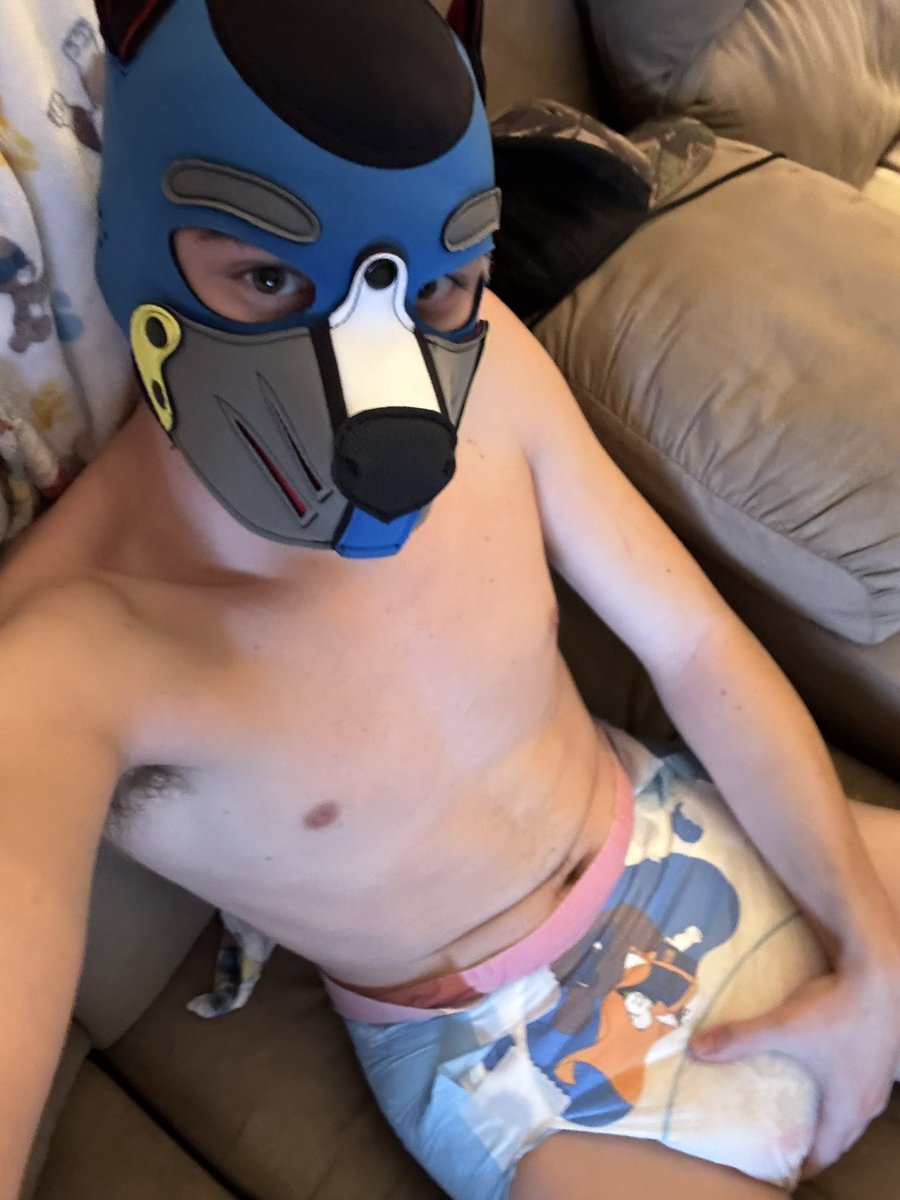 pupper_dash's tweet image. It felt amazing to be a soggy little puppy again💦. Now I need changies, any volunteers???