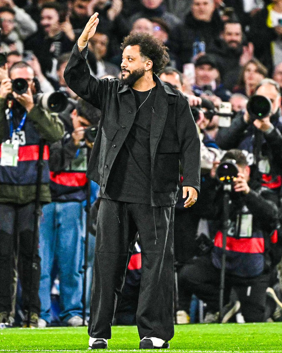brfootball's tweet photo. Legendary Marcelo was honored by Real Madrid days after retiring from football 🤍 https://t.co/cYjBVe6XEd