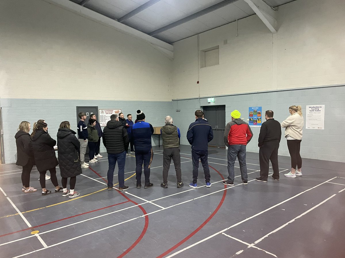 pookiefitz's tweet image. Well done to all coaches that completed the ICGG Coaching course in @mullinahonegaa this morning . Big thanks to Tutors @EoinMorrissey88 and @lauradillon . @