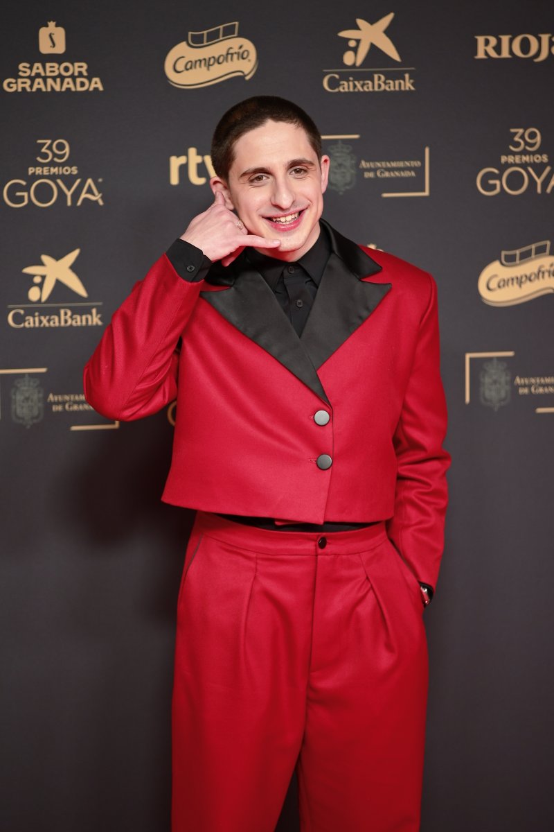 Óscar Lasarte al teléfono con el enemigo en la alfombra roja de los Goya. 

El actor está nominado a Mejor Actor Revelación por ¿ES EL ENEMIGO? LA PELÍCULA DE GILA. 

📸 <a href="/MarcoBarada/">Marco Barada</a> 

#Goya2025