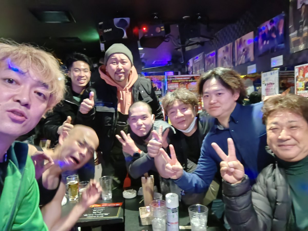 Wface_monomane's tweet photo. ギリギリの御来店になりプチプチショータイムになりましたが楽しんで頂けましたでしょうか😆
次回は我々がいつも披露しているショータイムを楽しんで頂ければ幸いです🤗
#札幌 #さっぽろ #sapporo #すすきの #ものまね #ショーパブ #wface https://t.co/SdB08LY7mt
