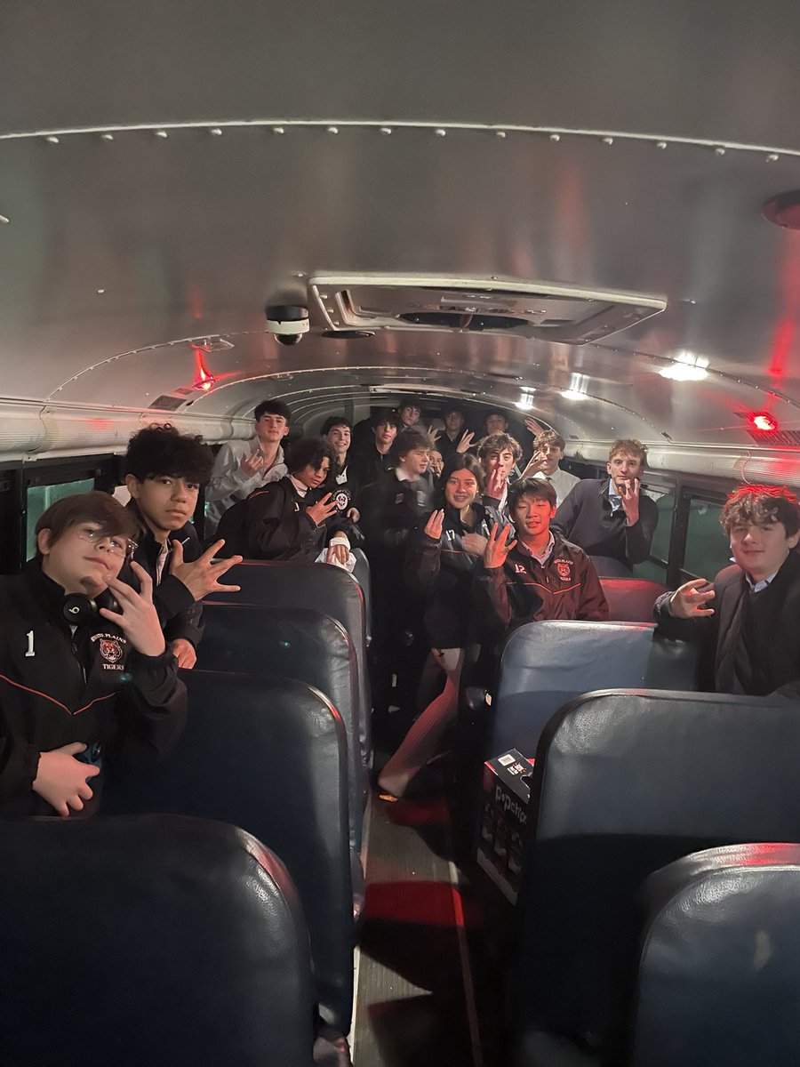 It’s a dub! Tigers defeat North Rockland last night 6-5. 

Mario DeMaria 🚨🚨🚨🚨🚨🚨
Lev Glazman 🍎🍎🍎
Julian Bystricky 🍎🍎
Lennon Stirling 🍎🍎
Nick Bellantoni 🍎
Ari Bernstein 🍎
Olivia Fagan 🍎
Evan Espin 🍎
Ethan Ilberg 🍎

Corbyn Pozo 31 saves