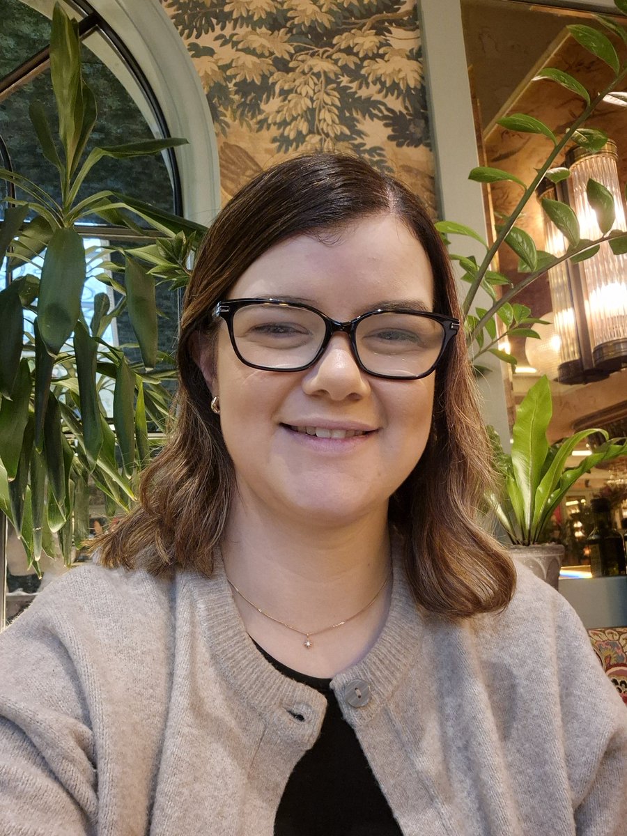 ClementsVicky's tweet image. Posh lunched at The Ivy, Chichester today 🩷🦩