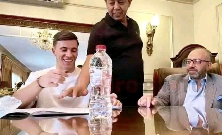 #مجلس_لبيب_ضيع_الزمالك
من المفترض اللي اتعاقد مع هذا المشيالاك 
يدفع له ياشويه منتفعين وسماسرة