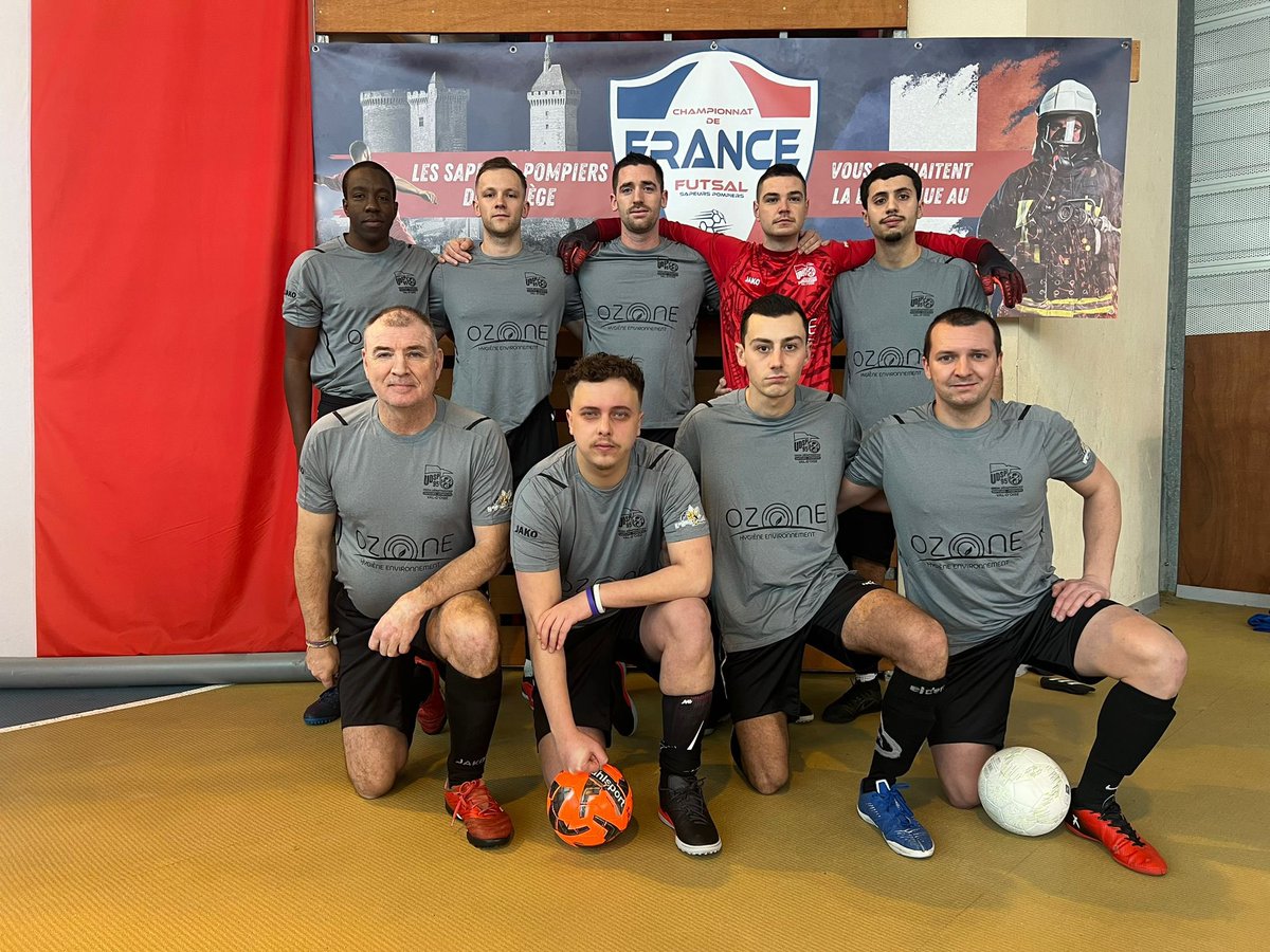 🔥 QUALIFIÉS ! Nos pompiers du Val d’Oise - <a href="/Sdis_95/">Sapeurs-pompiers du Val-d'Oise 🚒</a> filent en demi après une victoire contre l’Ariège ! RDV demain face aux <a href="/pompiers78/">pompiers78</a> ! 💪⚽🚒 #FutsalSP
